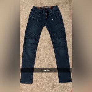 Rock Revival low rise skinny size 29